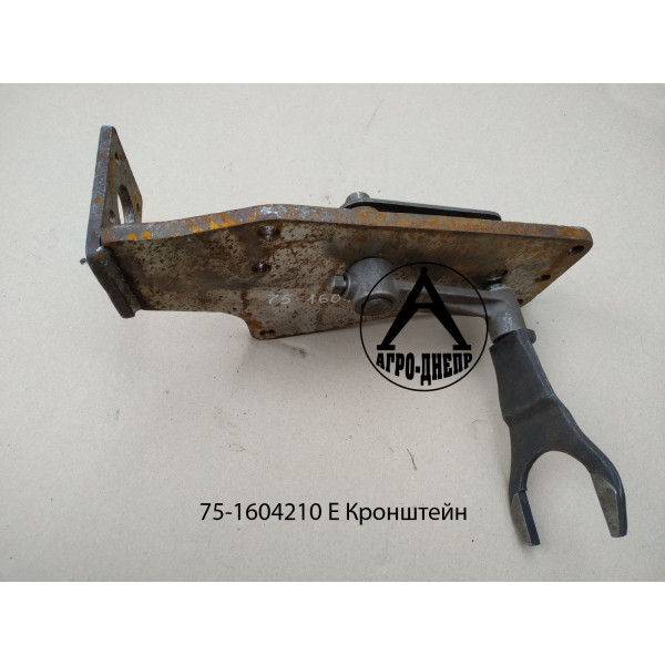 75-1604210 Е Кронштейн